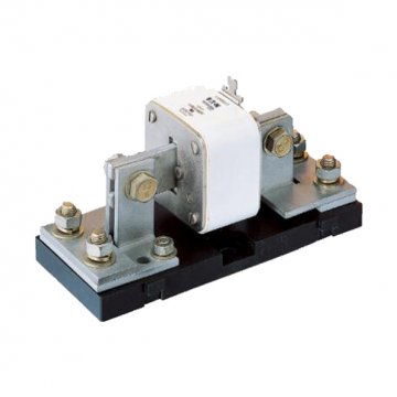 在選擇保險座時，大家該選擇什么樣的保險座廠家？